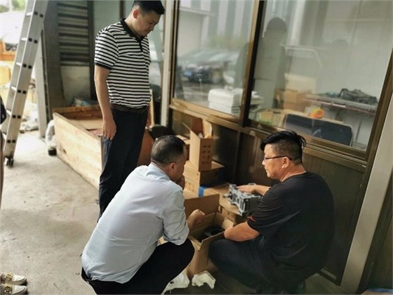 艾思捷盛總一行去往江蘇賴氏環保的減速機技術探討之旅 (2).jpg 艾思捷盛總一行去往江蘇賴氏環保的減速機技術探討之旅 (2).jpg