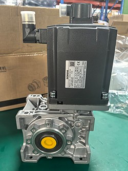 伺服蝸輪蝸桿減速機(jī)，蝸輪減速機(jī)，蝸桿減速機(jī)，減速機(jī)廠家，艾思捷減速機(jī)廠家3.jpg
